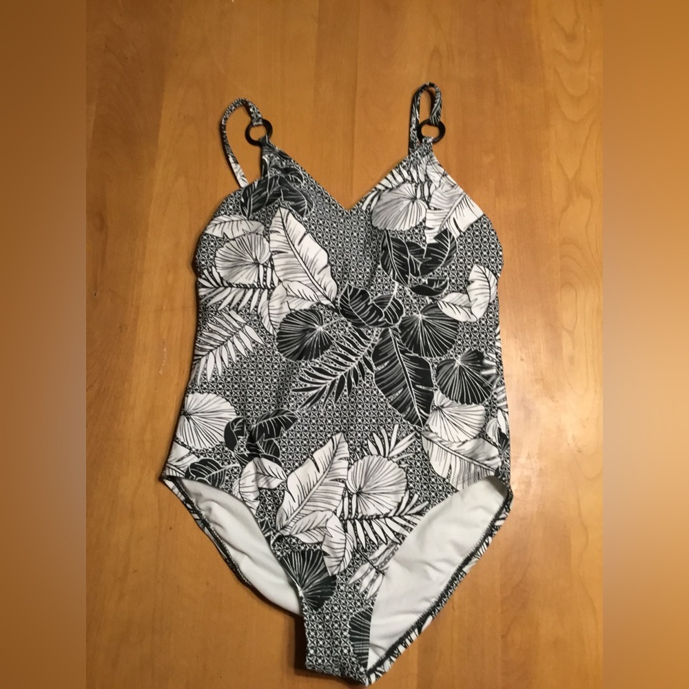 Women’s one piece swimsuit